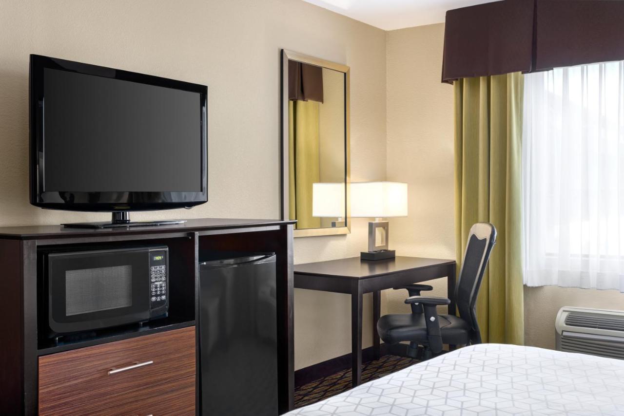 Holiday Inn Express Hotel & Suites Edmond By Ihg Exterior foto